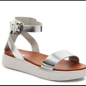 MIA ELLEN platform wedge sandal silver 7